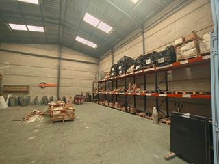 Nave industrial en venta en La Conarda en Pobla de Vallbona (la)