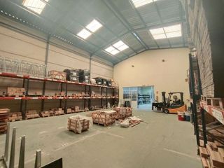 Nave industrial en venta en La Conarda en Pobla de Vallbona (la)