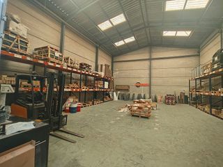 Nave industrial en venta en La Conarda en Pobla de Vallbona (la)