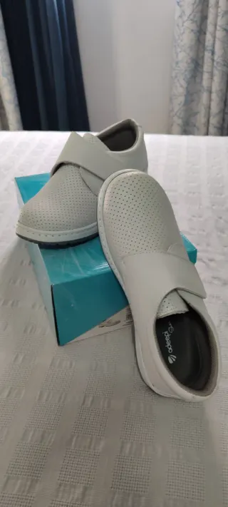 Zapatos de seguridad blancos talla 41