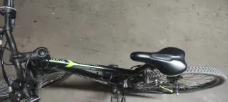 Bicicleta Rockrider ST 500 Negra y verde