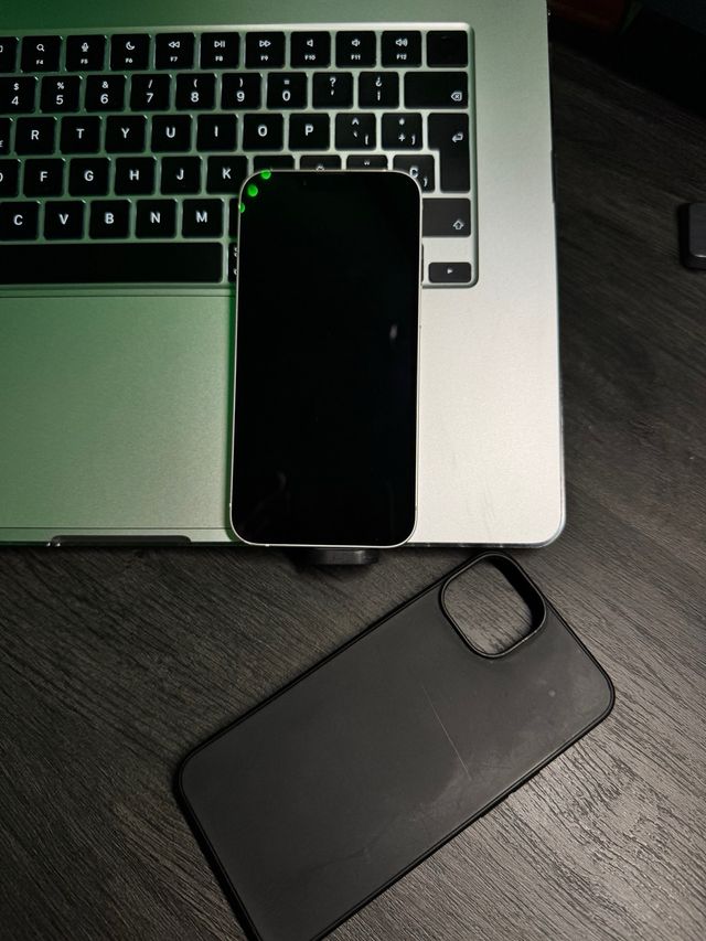 iPhone 14 Plata/Blanco Como Nuevo