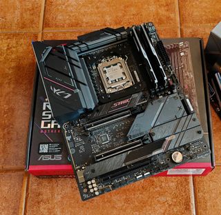 ASUS ROG Strix B650E-E Gaming WiFi