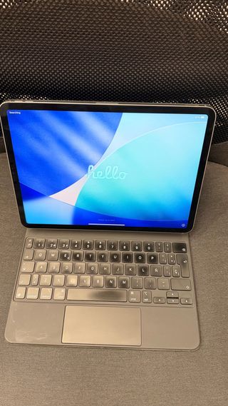 iPad Pro 11 Plata con Teclado Original