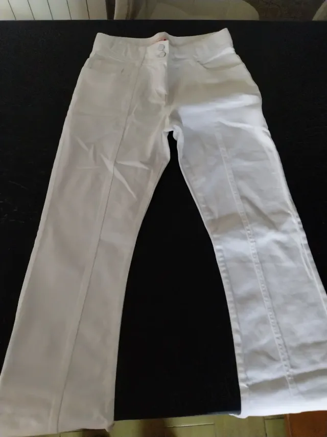 Chaqueta talla 12y pantalón Boboli talla 14.