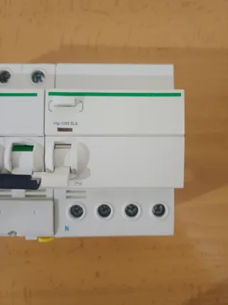 Schneider Electric IC65N C 63A Vigi 30mA