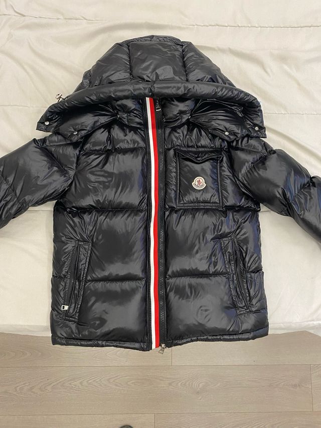 Abrigo Moncler Negro