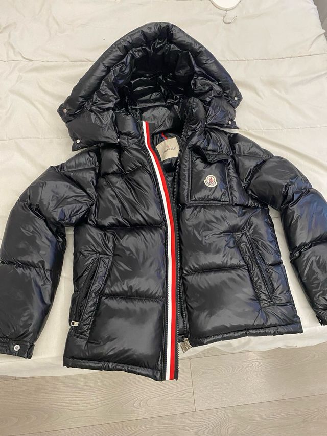 Abrigo Moncler Negro
