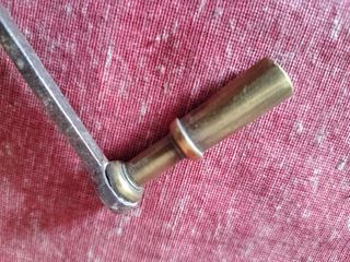 Antica chiave manovella in ferro e ottone orologio