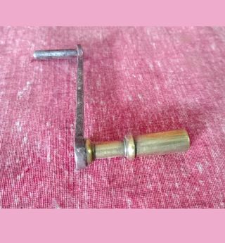 Antica chiave manovella in ferro e ottone orologio