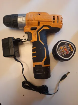 Taladro Inalámbrico INGCO 12V
Conn cargador y 2 bt