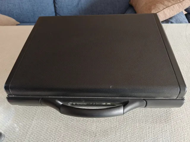 Maletín Samsonite Negro