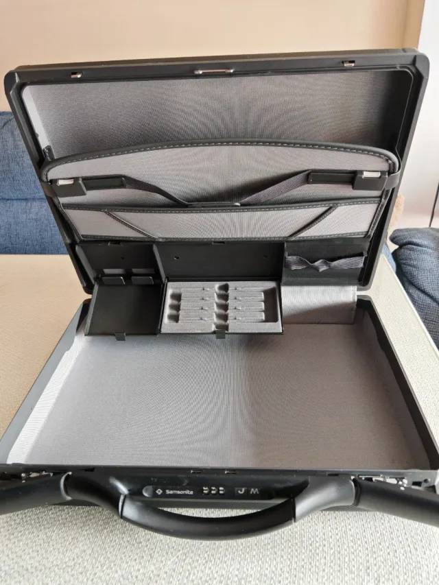 Maletín Samsonite Negro