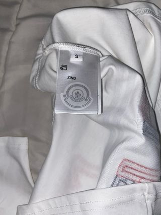 Camiseta Moncler Blanca Logo Multicolor