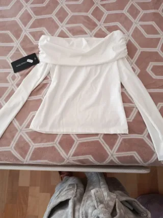 Camiseta cuello barco manga larga blanca