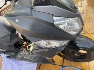 Motocicleta Sym Jet 14 4T 49cc no está gripada