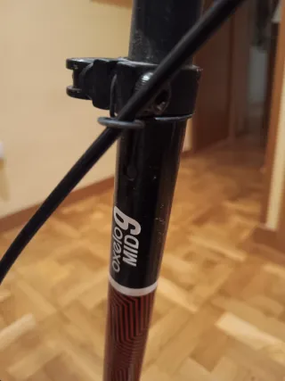 Patinete Oxelo MID9 color rojo