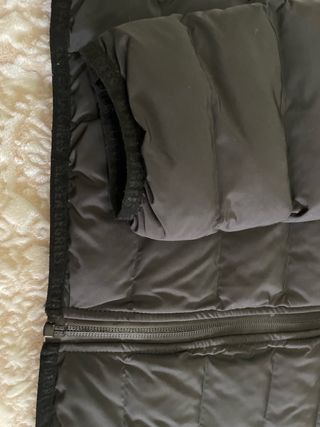 Chaqueta plumífero ligero negra