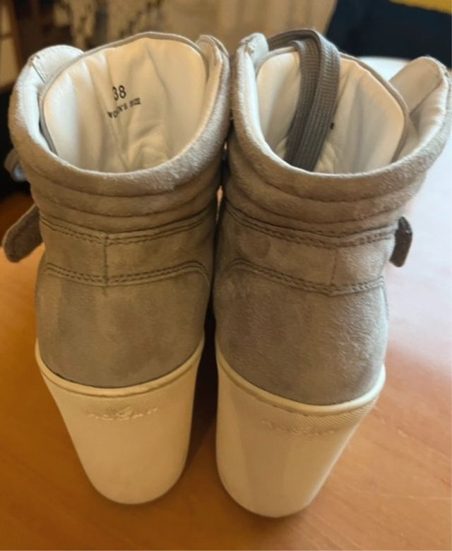 Botas Hogan grises con cuña