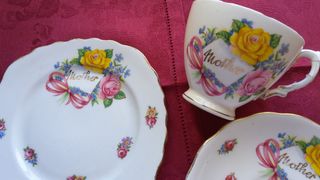 Tazza e piattini porcellana Royal Vale