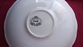 Tazza e piattini porcellana Royal Vale