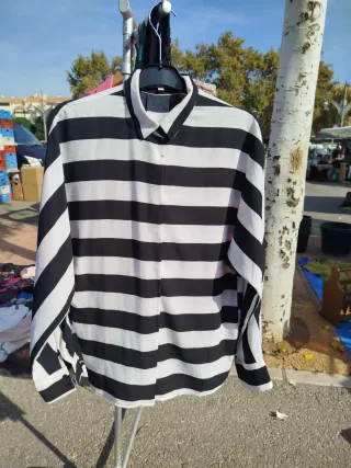 Camisa oversize rayas blanco y negro