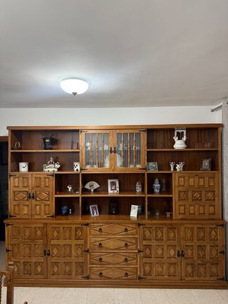 Mueble Castellano Madera y Cristal