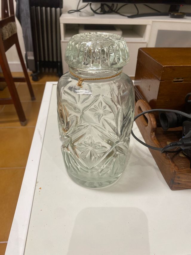 Barattolo in vetro decorato