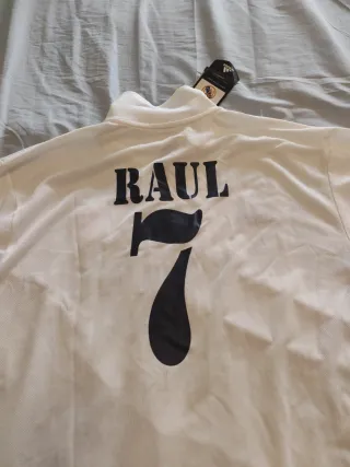 Camiseta 2002. Raúl. XL .Etiqueta original.