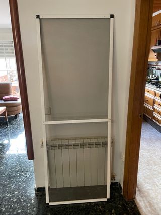 Mosquitera blanca para puerta