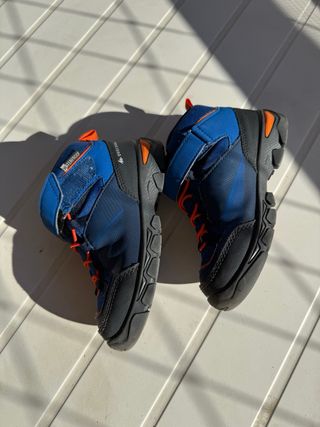 Stivali per bambini Quechua taglia 30. Sebbene siano di piccole dimensioni