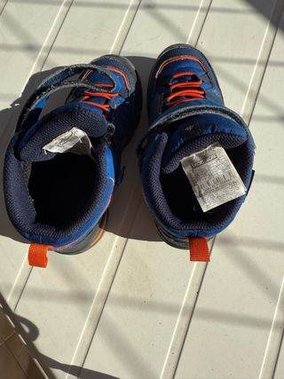 Stivali per bambini Quechua taglia 30. Sebbene siano di piccole dimensioni