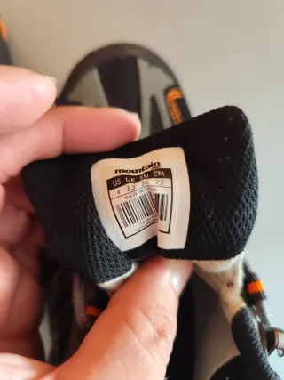 Zapatillas de montaña impermeables