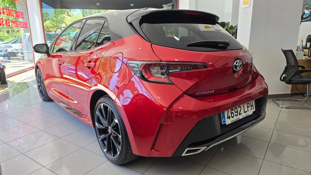 Toyota Corolla 2.0 180H GR-SPORT E-CVT
