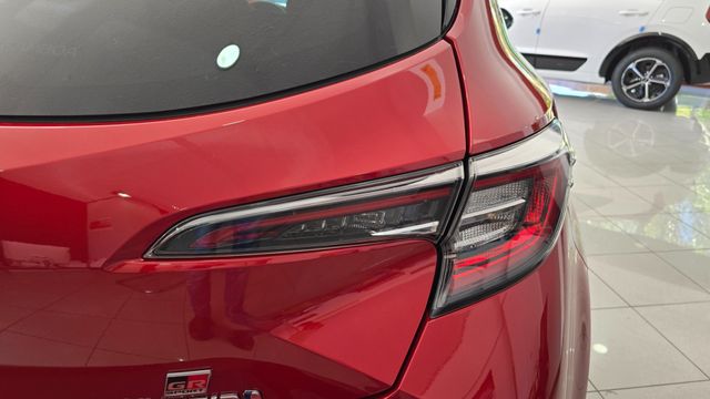 Toyota Corolla 2.0 180H GR-SPORT E-CVT