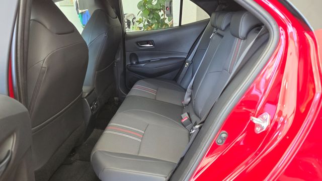 Toyota Corolla 2.0 180H GR-SPORT E-CVT