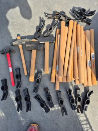 22 Martillos de mano y mazos