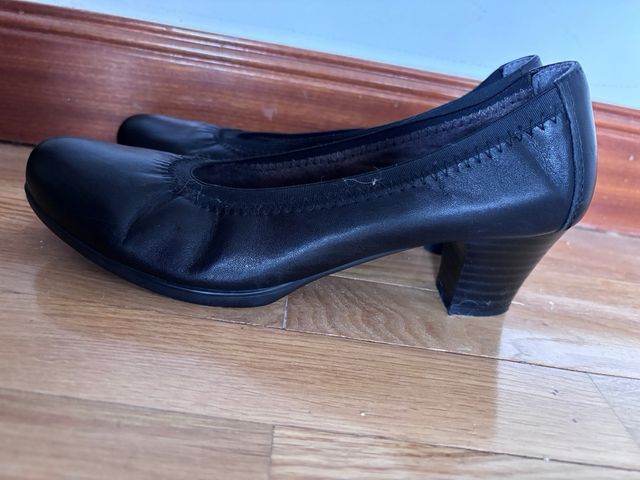 Zapatos Pitillos tacón negros talla 38