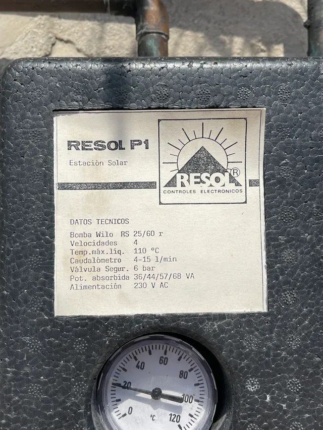 Estación Solar RESOL P1 con Bomba WILO