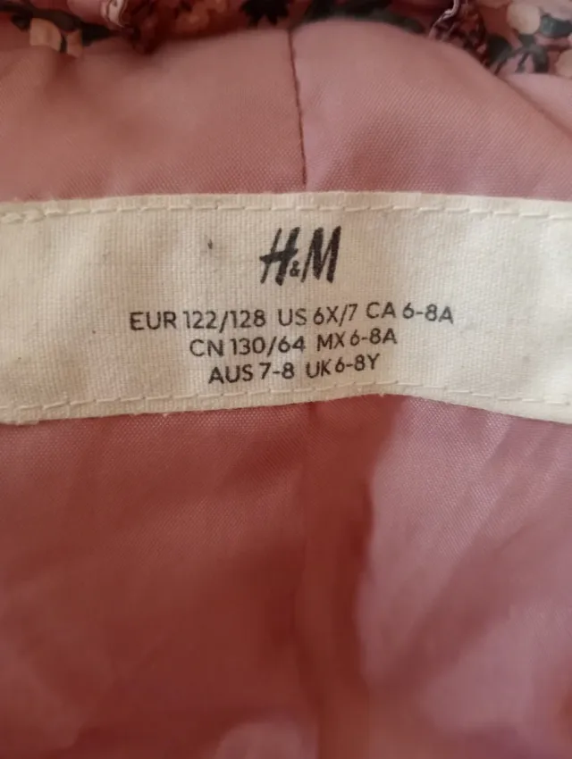 Abrigo H&M acolchado. Talla 7-8 años