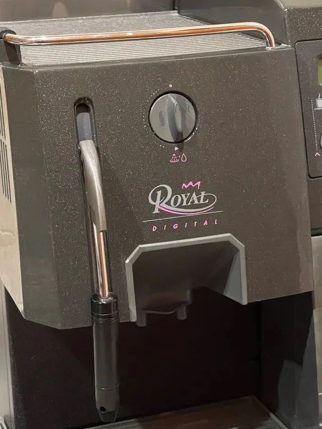 Cafetera Automática "Saeco Royal Digital"