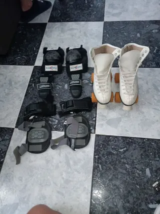 Patines 4 ruedas Boomerang + Accesorios talla 35