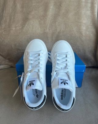 Zapatillas Adidas Blancas y Negras