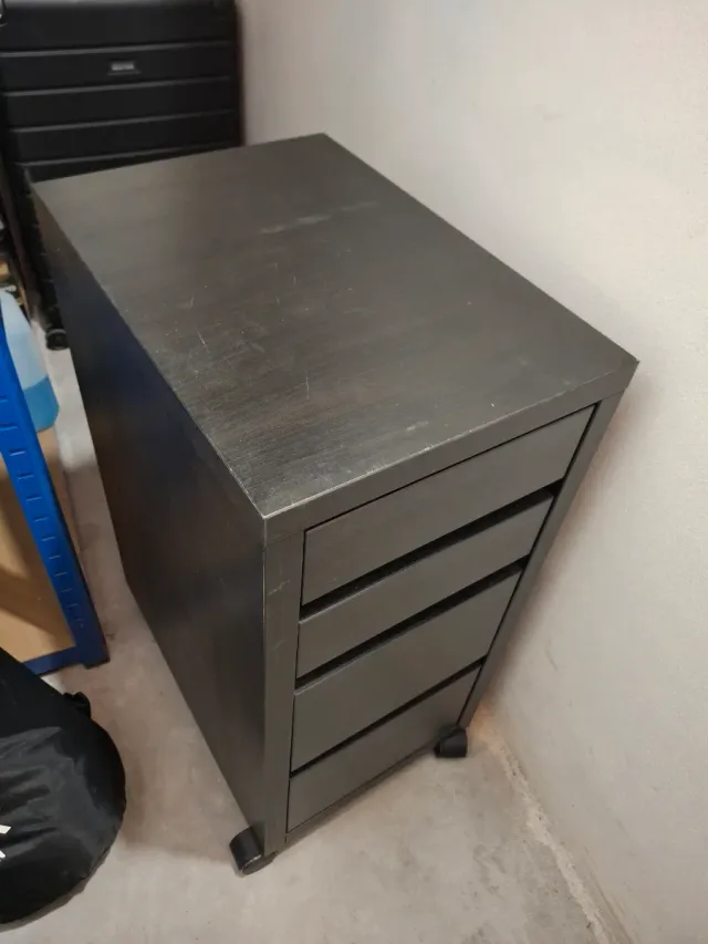 Cajonera MICKE IKEA negra con ruedas