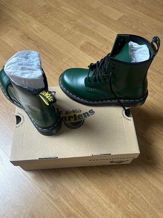 Nuovi stivali verdi Dr. Martens