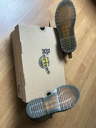 Nuovi stivali verdi Dr. Martens