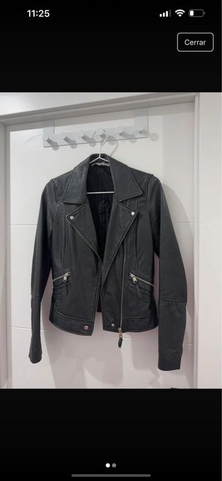 Cazadora cuero negra Zara