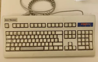TECLADO ANTIGUO Key Tronic Ergo Force Beige