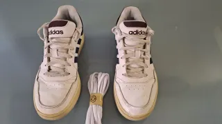 Zapatillas Adidas Hombre Blancas, Granate y Azul