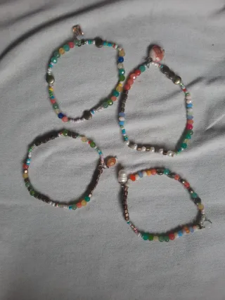 Pulseras de bolas multicolor